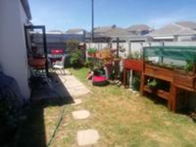 To Let 3 Bedroom Property for Rent in Parklands Western Cape